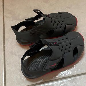 nike boy sandals